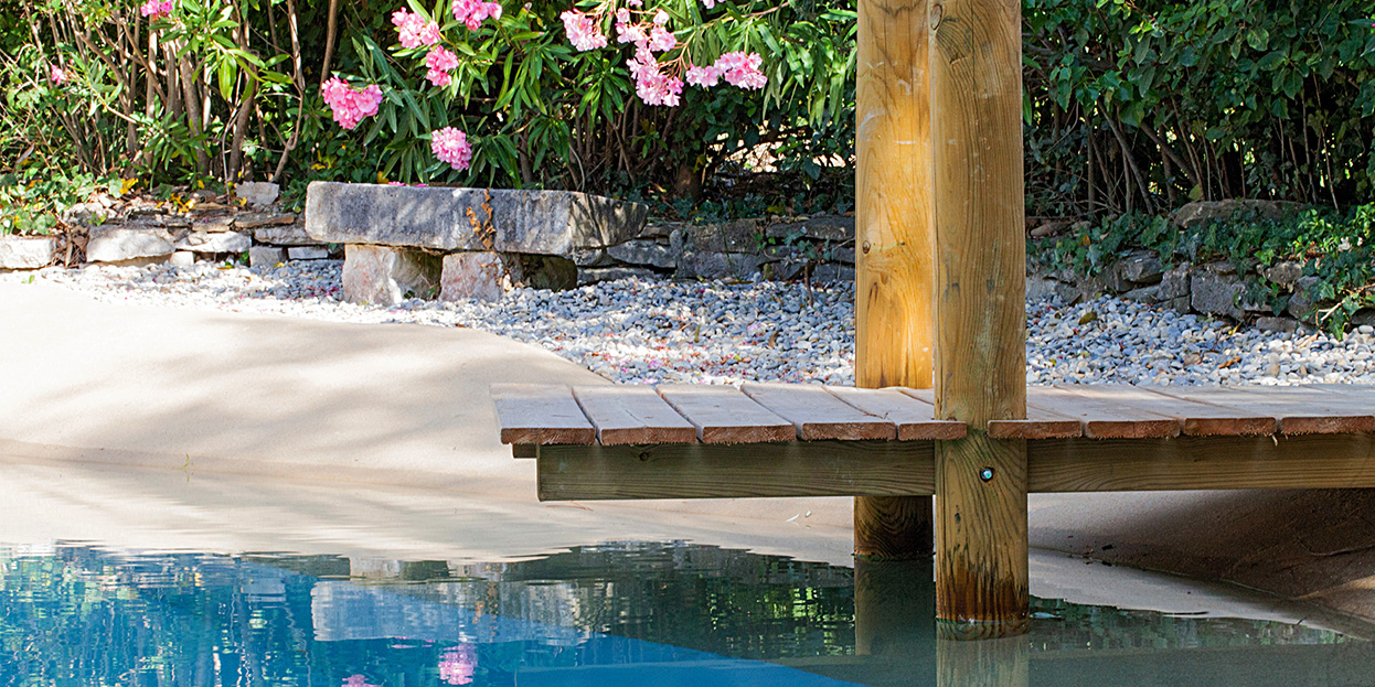 piscine-bassin-baignade-naturel-location-vacances/piscine-bassin-baignade-naturel-location-vacances-8